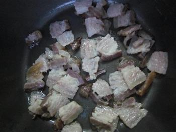 豌豆角炒腊肉的做法图解2