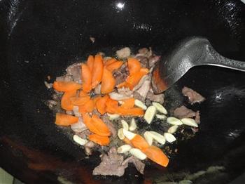 苔菜炒肉的做法步骤6