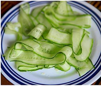 黄瓜竹荪汤的做法图解3