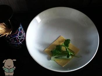 豆腐皮蔬菜卷的做法步骤2