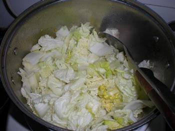 白菜蛋饺汤的做法步骤3
