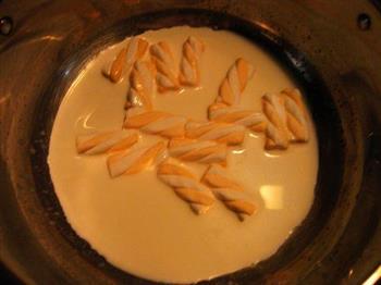 牛奶木瓜布丁冻的做法步骤2
