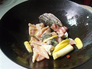 酸菜鱼的做法步骤10