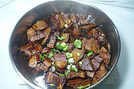 蚝油豆干烧肉的做法步骤9