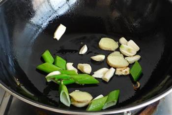 酱烧豆豉鱼的做法步骤2