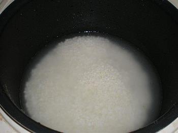 榨菜火腿糯米卷的做法步骤3