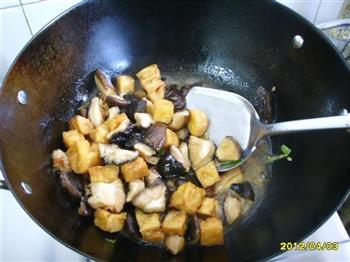 香菇烧豆腐的做法步骤6