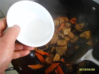 香菇烧豆腐的做法图解8