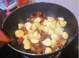红烧土豆鸡块的做法步骤7