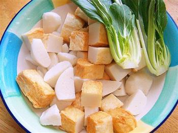 鱼丸鱼豆腐炒时蔬的做法步骤1