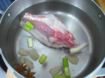 酸菜汆白肉的做法步骤7