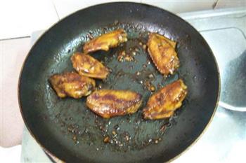 叉烧酱焖鸡翅的做法步骤8