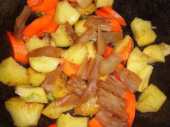 土豆烧蹄筋的做法步骤4