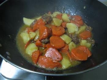 胡萝卜土豆炖牛腩的做法步骤10