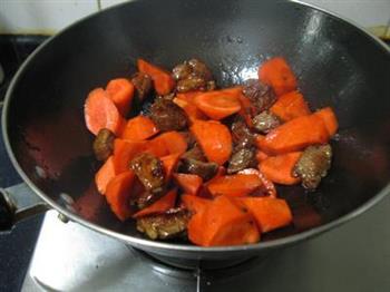 胡萝卜土豆炖牛腩的做法步骤7
