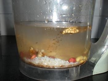 核桃花生豆浆的做法步骤10