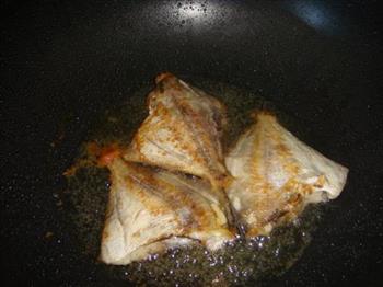 姜葱白鲳鱼的做法步骤2