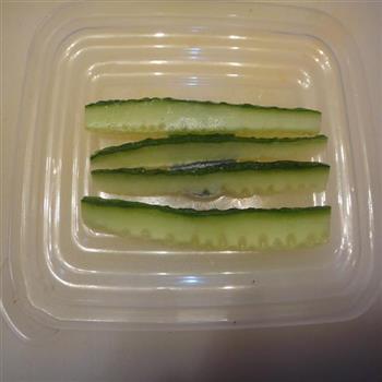 果蔬鸭蛋寿司卷的做法步骤6