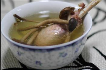 茶树菇土鸡汤的做法图解3