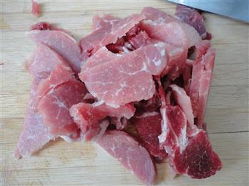 芋头猪肉炖粉条的做法步骤1