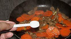 胡萝卜炒牛肉的做法步骤8