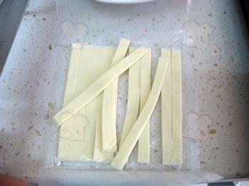 面包版奶酪苹果派的做法步骤3