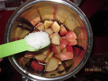 红酒煮苹果的做法步骤2