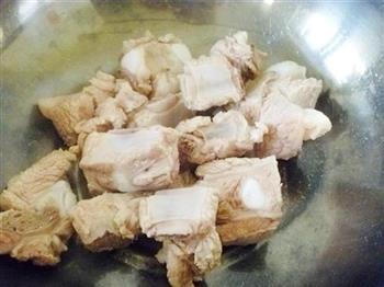 参芪猴头菇排骨汤的做法图解4