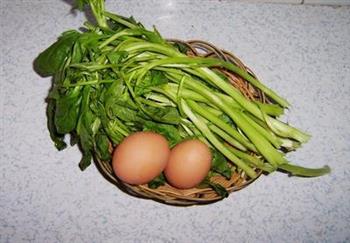 鸡蛋炒菠菜的做法图解1