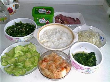 砂锅版韩国拌饭的做法步骤1
