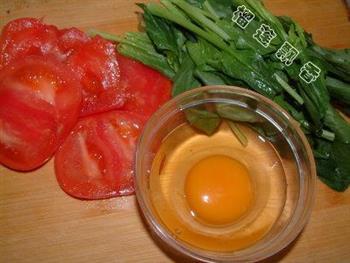 西红柿菠菜蛋花汤的做法步骤1