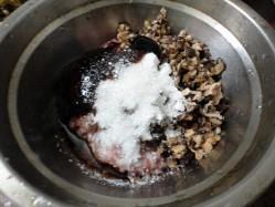 香菇猪肉包子的做法步骤4