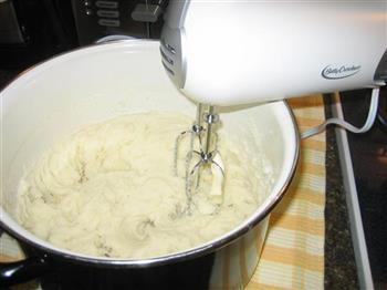 黄油蒜香土豆泥的做法步骤3