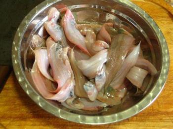 干煎塔米鱼的做法步骤2