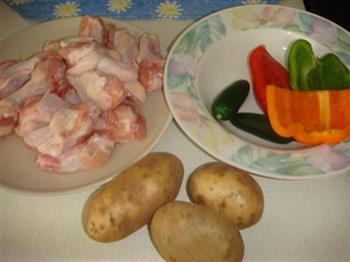 香辣土豆焖鸡块的做法步骤1
