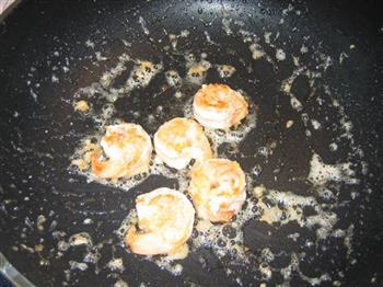 奶蛋双色清炒虾仁的做法步骤8