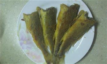 玉米面香煎黄花鱼的做法步骤6