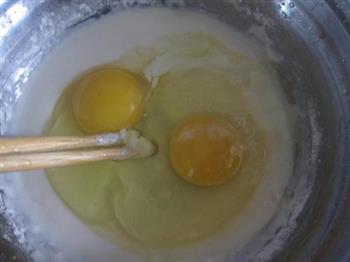 韭菜鸡蛋饼的做法步骤2