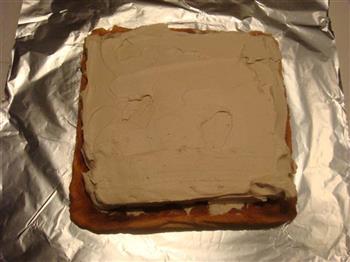 波点摩卡奶油蛋糕卷的做法步骤15