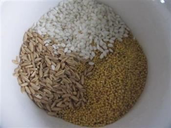 杂粮米饭的做法图解1