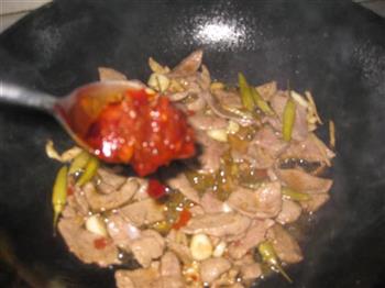 泡椒白菜炒猪肝的做法步骤6
