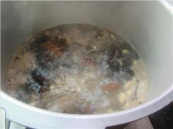 木棉花煲猪骨汤的做法步骤7