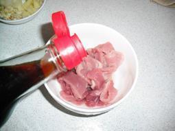 蒜苗炒肉片的做法步骤5