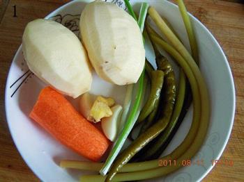 酸菜土豆丝的做法步骤1