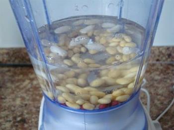 红豆花生豆浆的做法步骤4