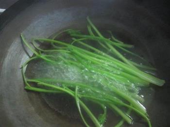 凉拌芹菜腐竹的做法步骤1