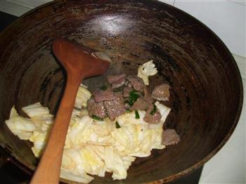 牛腿肉片炒白菜的做法步骤5