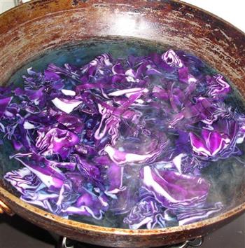 紫甘蓝炒饭的做法步骤2