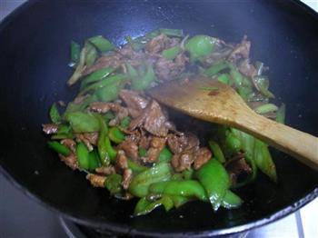 尖椒炒肉片的做法步骤10
