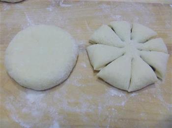 花样红豆沙面包的做法步骤8